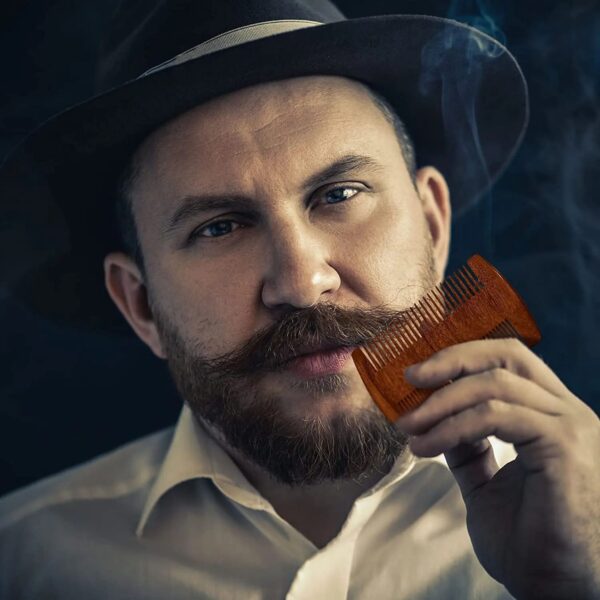 Peigne à Barbe en Bois avec Etui en Cuir